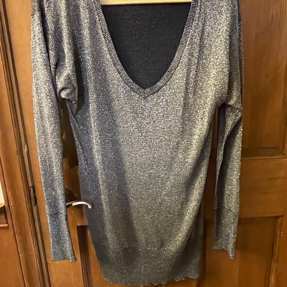 Cache Sweater - Picture 2 of 3